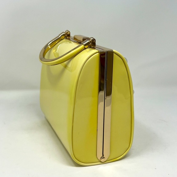 Ivory Patent finished Pearl cross Body - Picture 5 of 7